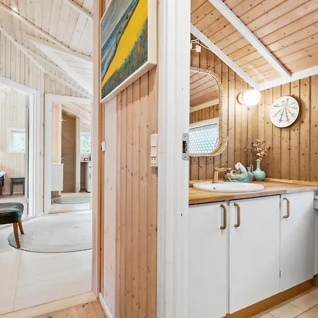 Stunning In Sjaellands Odde With Wifi Holiday home